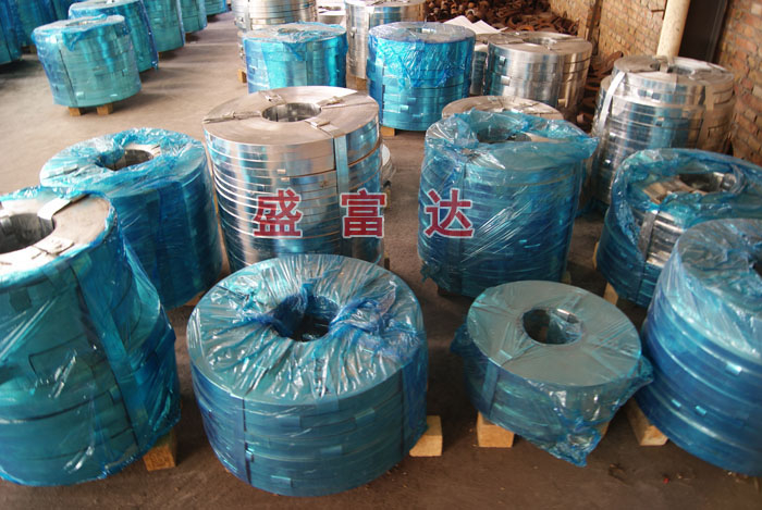 鎧裝電纜鋼帶成品庫(kù)存